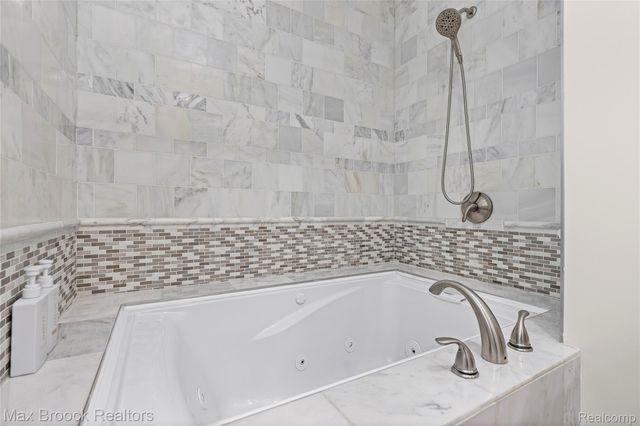 967 Ann Street, Birmingham, MI 48009