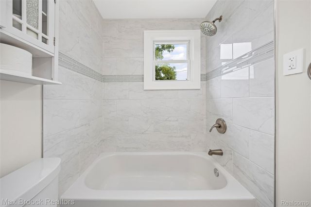 967 Ann Street, Birmingham, MI 48009