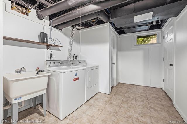 967 Ann Street, Birmingham, MI 48009