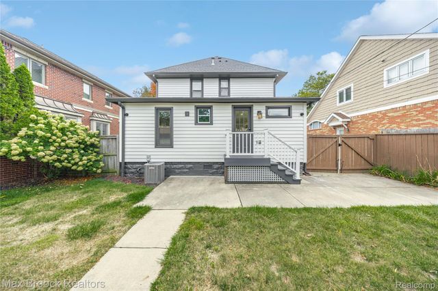 967 Ann Street, Birmingham, MI 48009