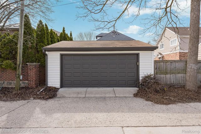 967 Ann Street, Birmingham, MI 48009