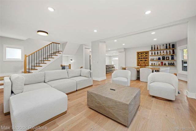 967 Ann Street, Birmingham, MI 48009