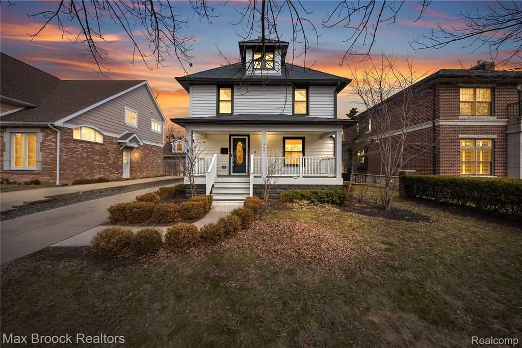 967 Ann Street, Birmingham, MI 48009