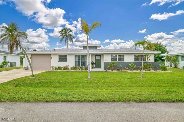 5252 Willow CT, Cape Coral, FL 33904