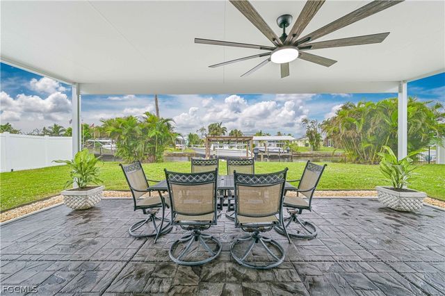 5252 Willow CT, Cape Coral, FL 33904