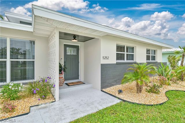 5252 Willow CT, Cape Coral, FL 33904