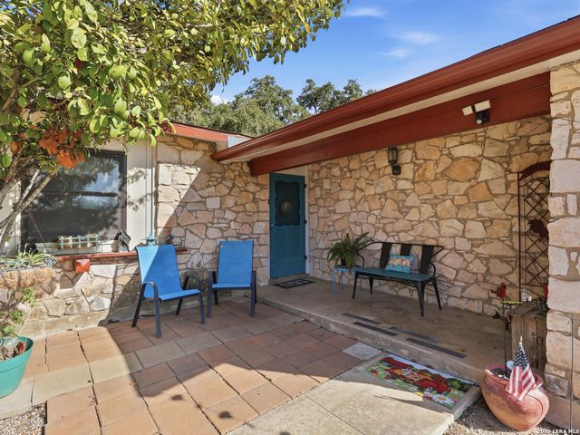 113 Meadow Way, Universal City, TX 78148