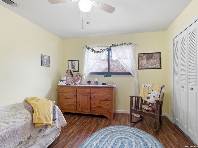 113 Meadow Way, Universal City, TX 78148