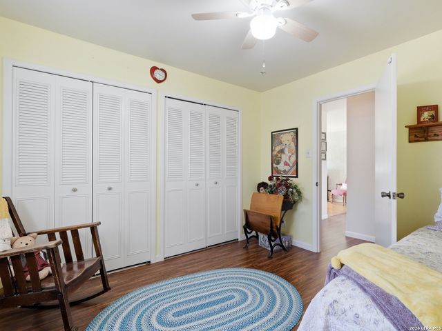 113 Meadow Way, Universal City, TX 78148