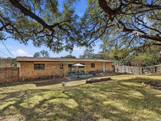 113 Meadow Way, Universal City, TX 78148