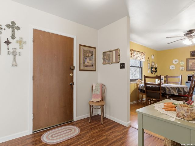 113 Meadow Way, Universal City, TX 78148