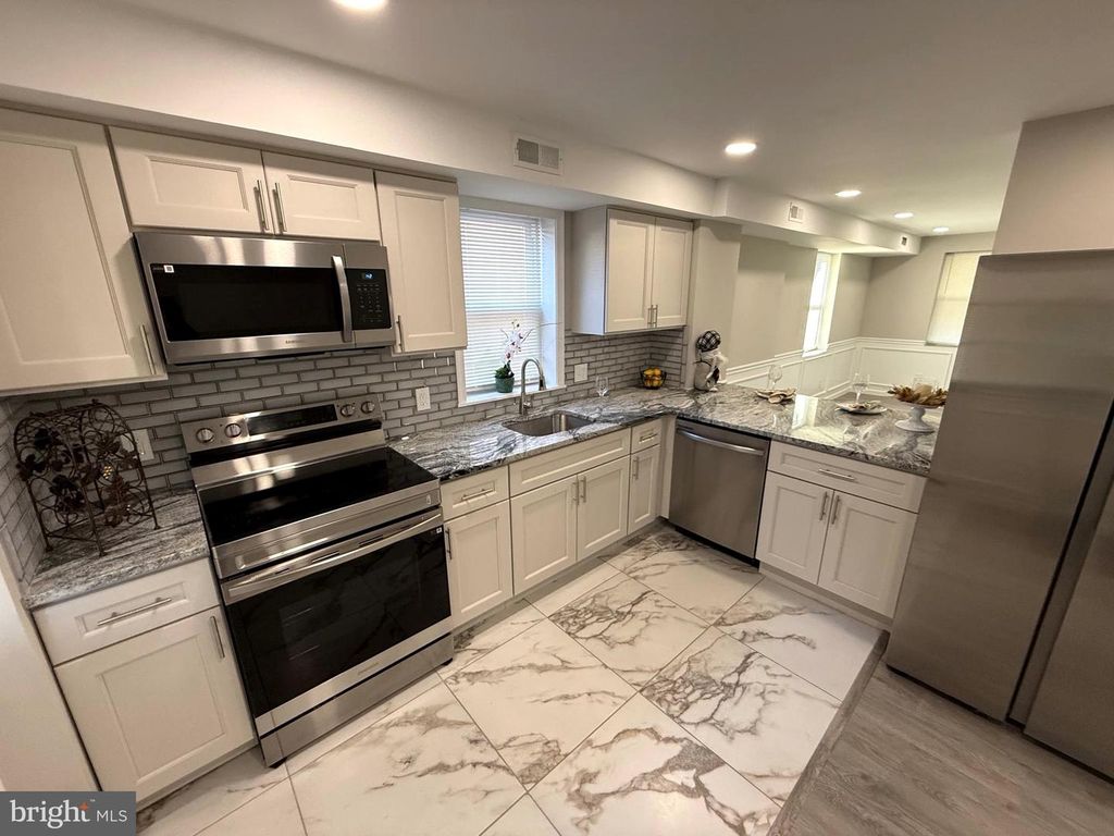 521 N 67TH ST, Philadelphia, PA 19151