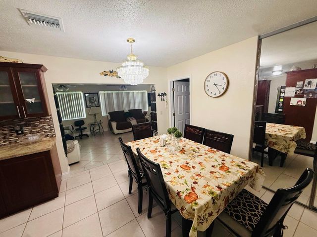 3335 10th Avenue N, Palm Springs, FL 33461