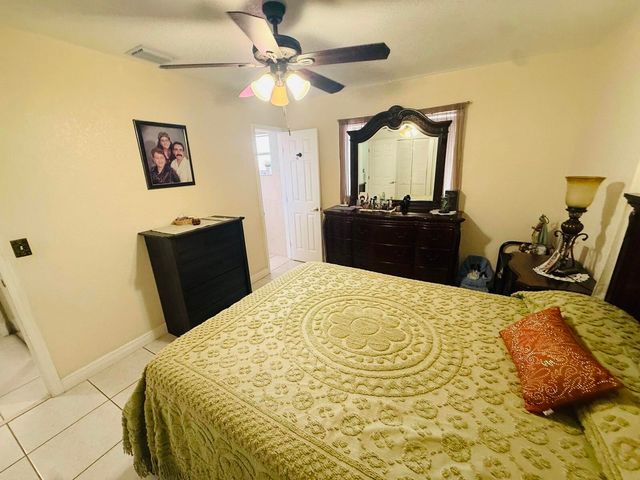 3335 10th Avenue N, Palm Springs, FL 33461