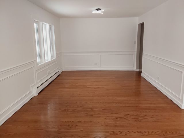 9536 S Kenneth Avenue, Oak Lawn, IL 60453