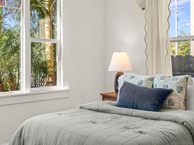 3633 37 32nd St, San Diego, CA 92104