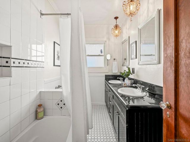 3633 37 32nd St, San Diego, CA 92104