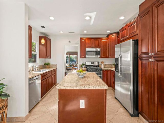 3633 37 32nd St, San Diego, CA 92104