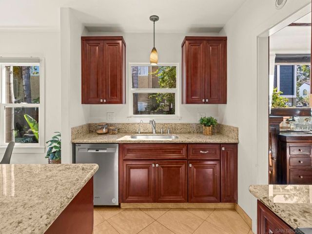 3633 37 32nd St, San Diego, CA 92104