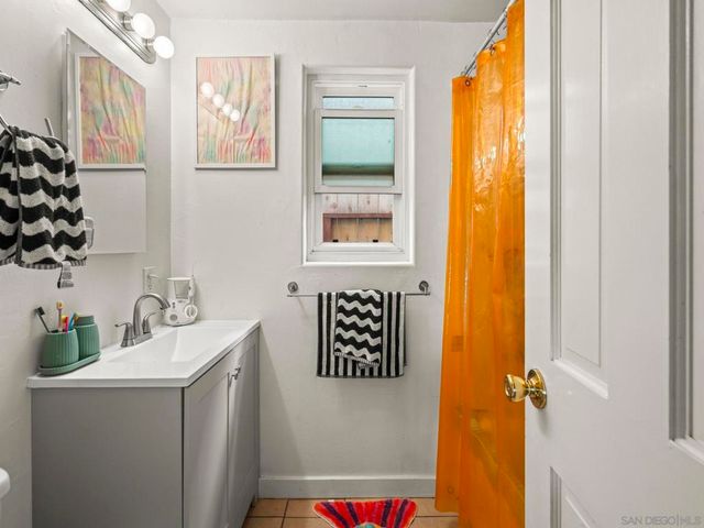 3633 37 32nd St, San Diego, CA 92104