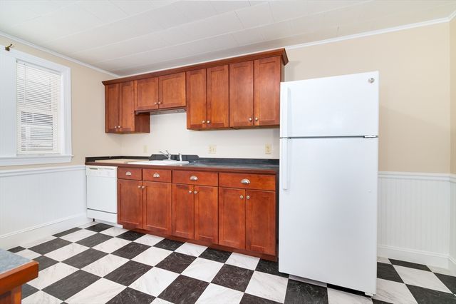 11 French St 2, Quincy, MA 02171