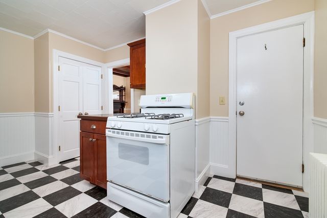 11 French St 2, Quincy, MA 02171