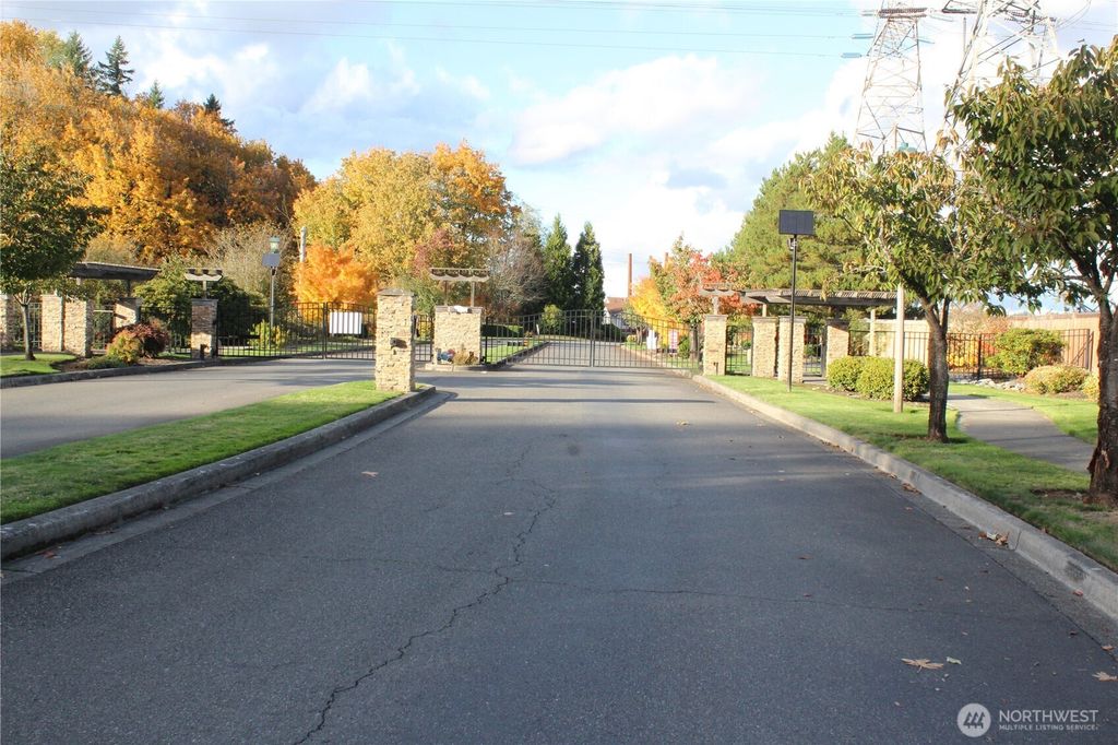 701 Harrington Place SE #1136, Renton, WA 98058