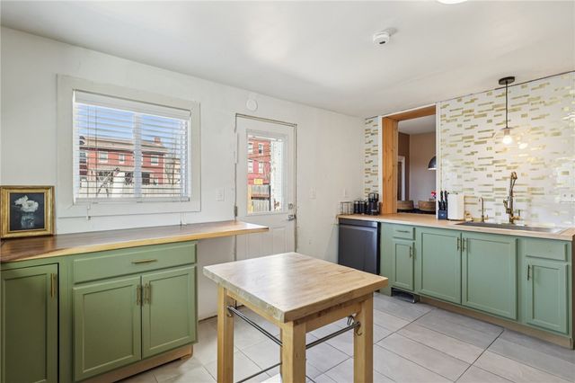 1619 Manhattan Street, Manchester, PA 15233