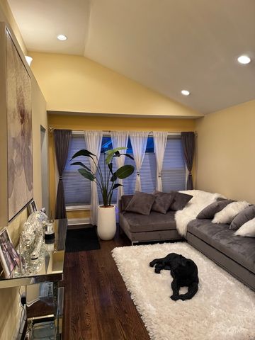 1216 W 95th Place, Chicago, IL 60643