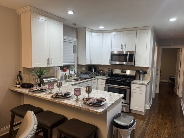 1216 W 95th Place, Chicago, IL 60643