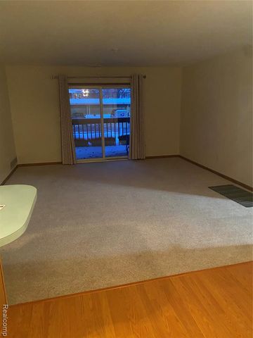 1309 Shoemaker Drive 82, Westland, MI 48185