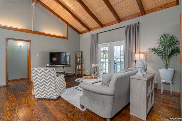 110 lakeside, Seguin, TX 78155
