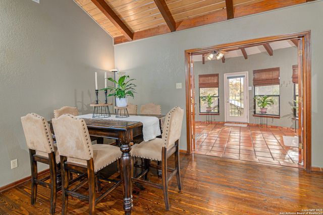 110 lakeside, Seguin, TX 78155