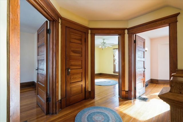 1518 Bever Ave, Cedar Rapids, IA 52403