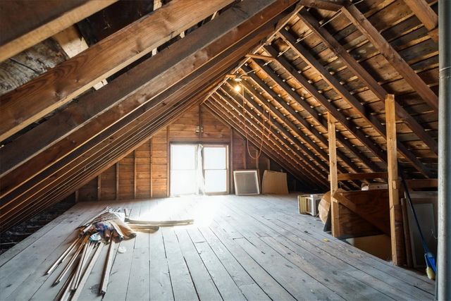 1518 Bever Ave, Cedar Rapids, IA 52403