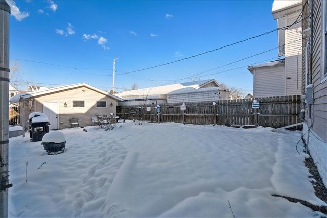 1518 Bever Ave, Cedar Rapids, IA 52403