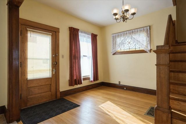 1518 Bever Ave, Cedar Rapids, IA 52403