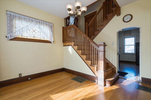 1518 Bever Ave, Cedar Rapids, IA 52403