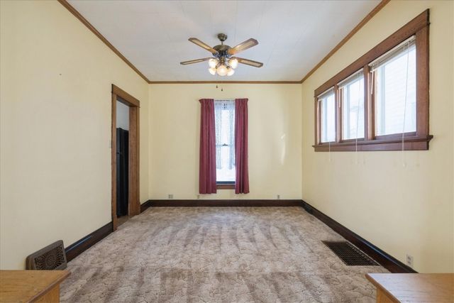 1518 Bever Ave, Cedar Rapids, IA 52403