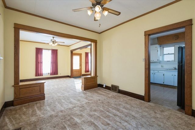 1518 Bever Ave, Cedar Rapids, IA 52403