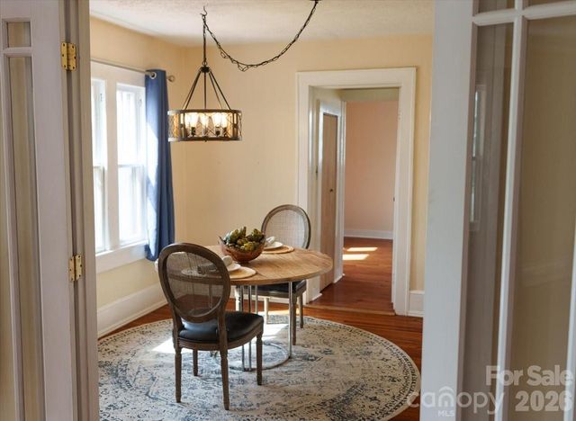 63 Washington Avenue, Asheville, NC 28804