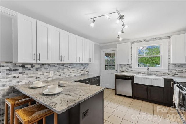63 Washington Avenue, Asheville, NC 28804