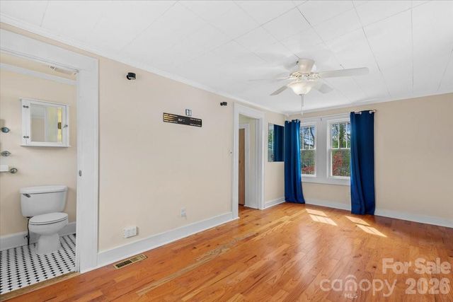 63 Washington Avenue, Asheville, NC 28804