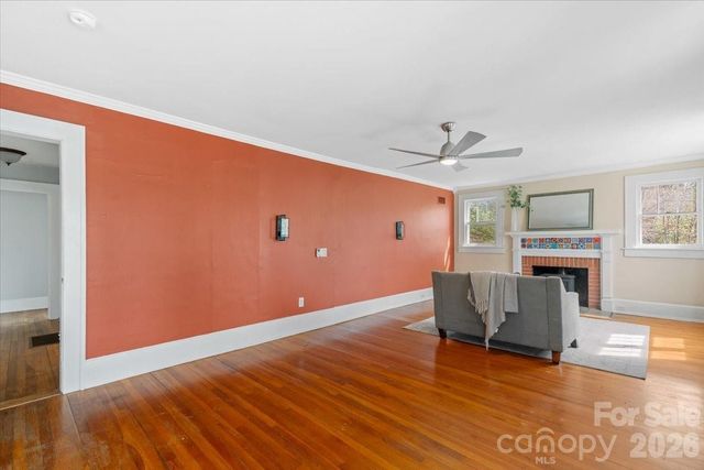 63 Washington Avenue, Asheville, NC 28804