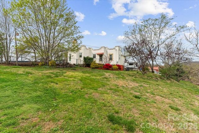63 Washington Avenue, Asheville, NC 28804
