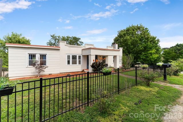 63 Washington Avenue, Asheville, NC 28804