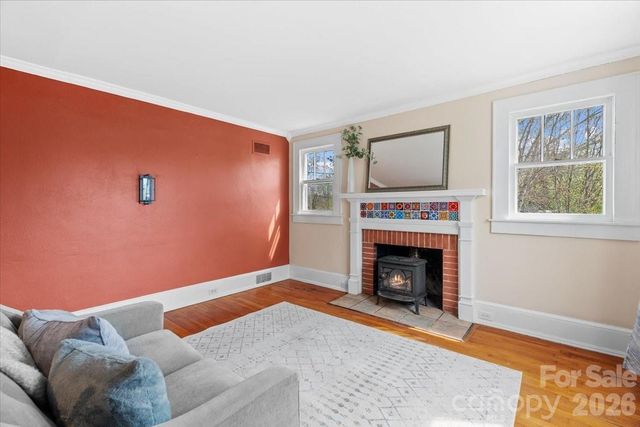 63 Washington Avenue, Asheville, NC 28804