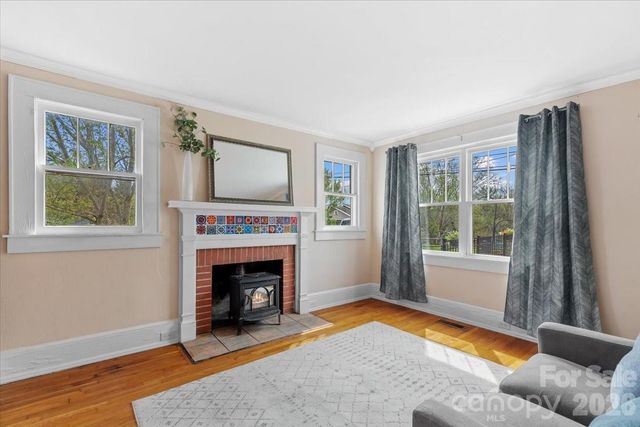63 Washington Avenue, Asheville, NC 28804