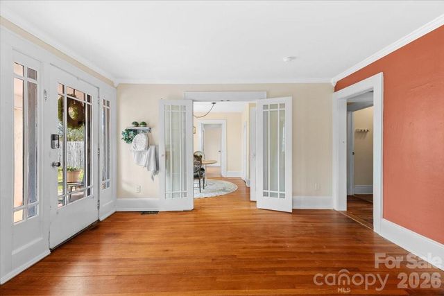 63 Washington Avenue, Asheville, NC 28804