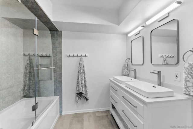 2360 Torrey Pines Rd 28, La Jolla, CA 92037